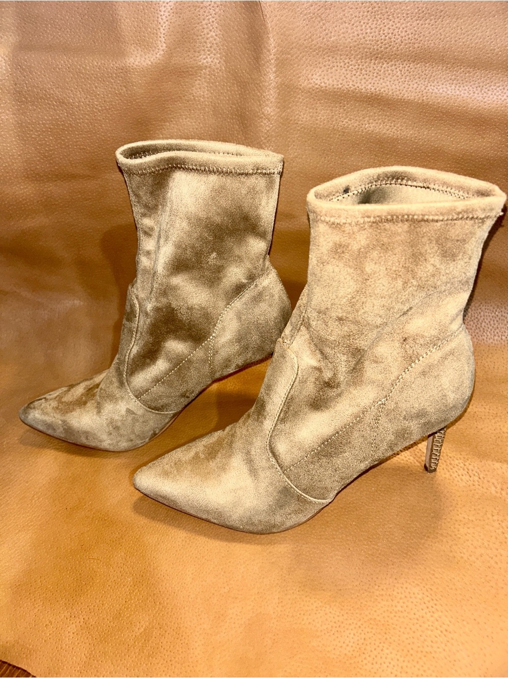 Nine West Reves 2 light natural 110  Suede Pointed Toe Sock Booties